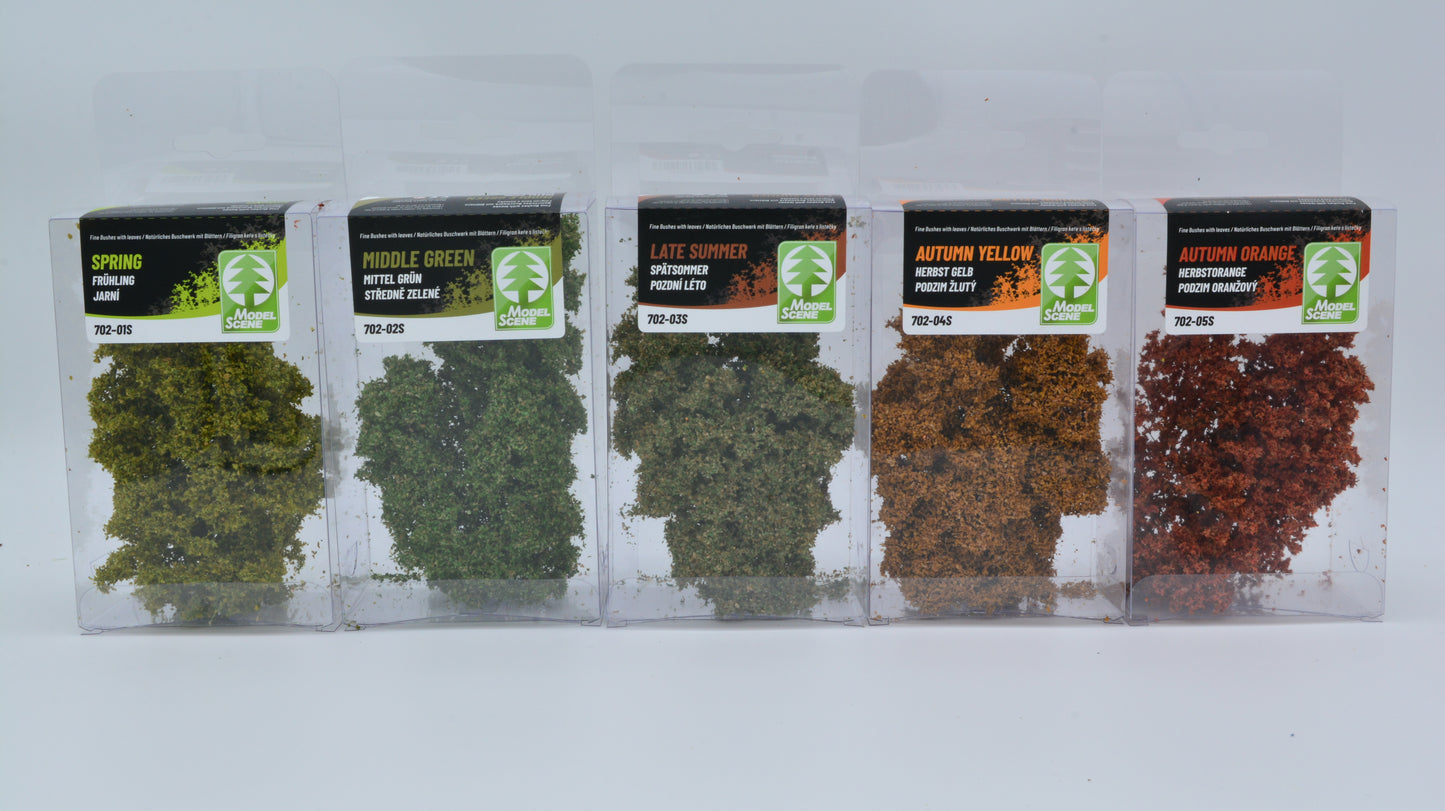 Natürliches Buschwerk mit Blättern – Frühling