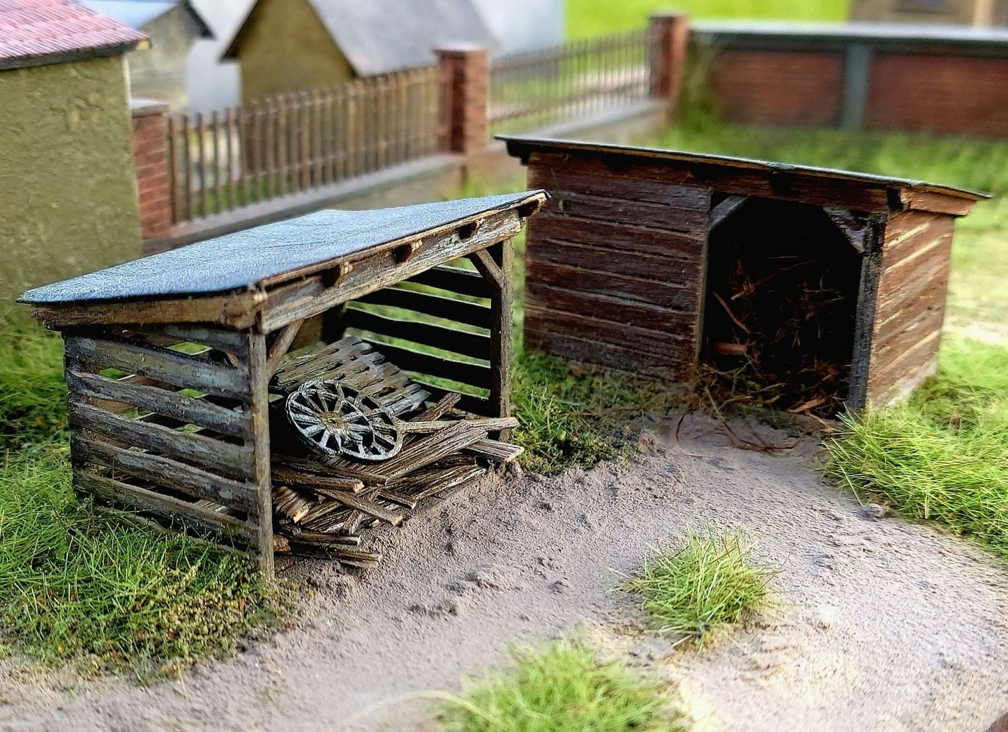 Zwei kleine Schuppen Spur N - Langmesser-Modellwelt