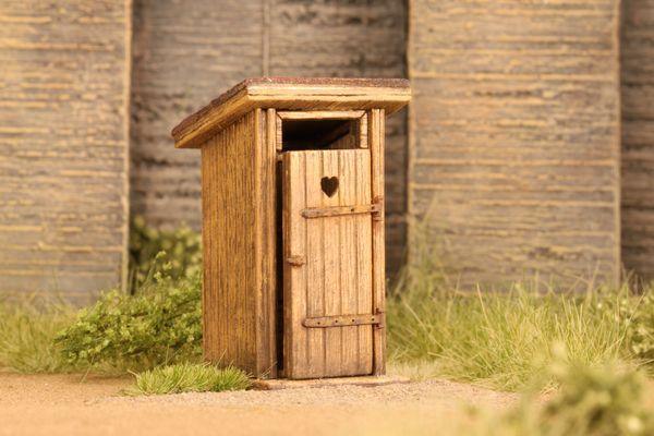 Plumpsklo 1:48 - Langmesser-Modellwelt - Model-Scene