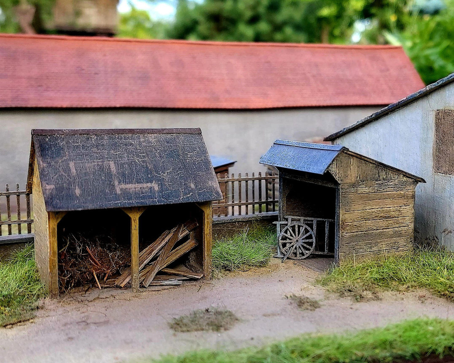 Zwei kleine Schuppen (2) 1:87 - Langmesser-Modellwelt - Model-Scene