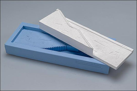 Betonmauer verwittert, niedrig mit Treppe - Langmesser-Modellwelt - Langmesser-Modellwelt