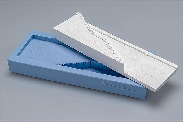 Betonmauer fein geschalt, niedrig mit Treppe - Langmesser-Modellwelt - Langmesser-Modellwelt