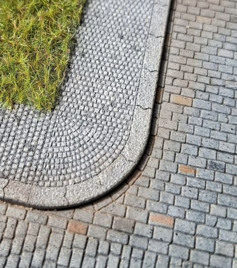 Gehwege mit Bordsteinen H0